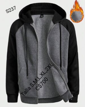 Chaqueta gris con capucha negra